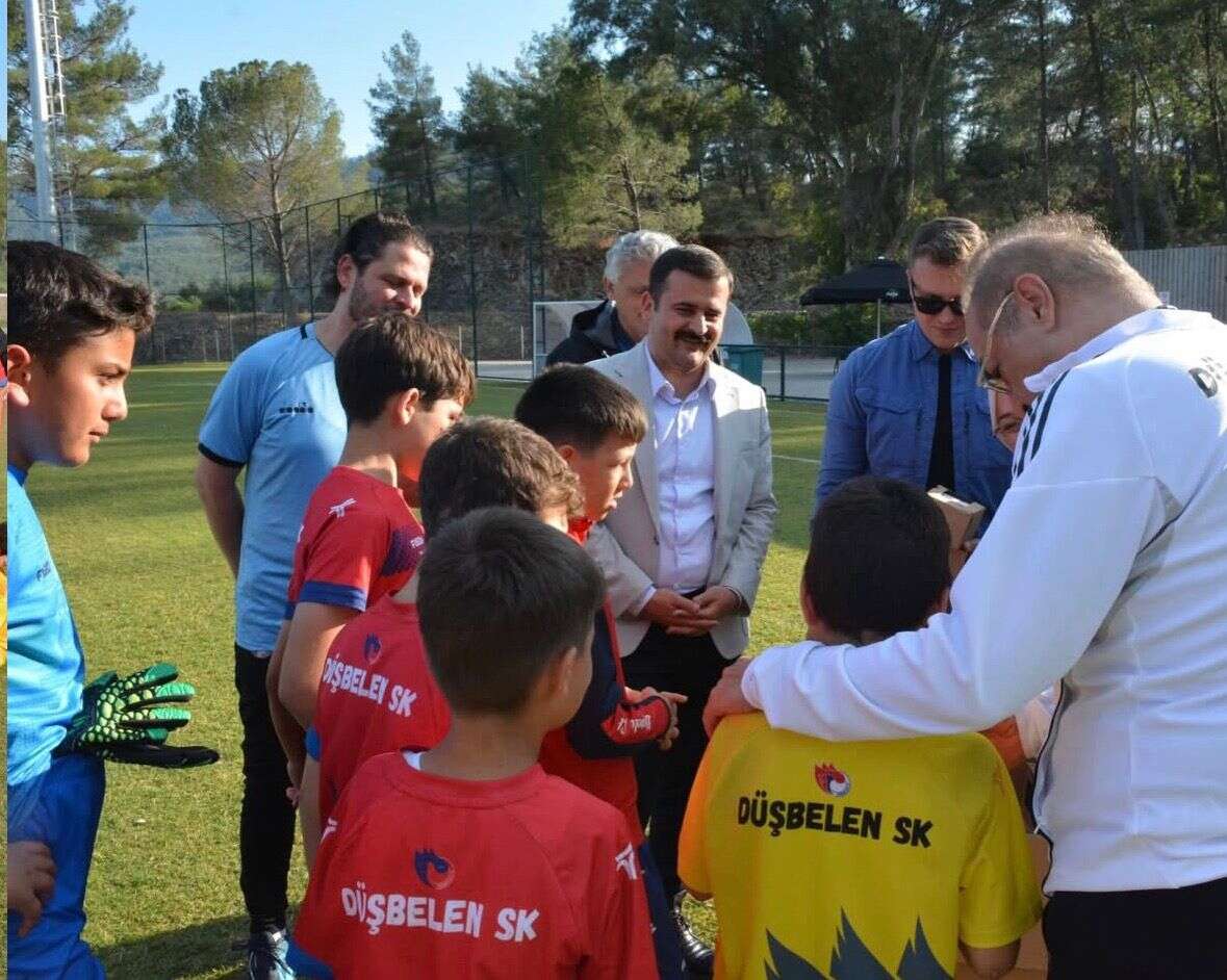Köyceğiz Kaymakamı Kumcu’dan Yılmaz Erdoğan’ın Muğla’daki Futbol Kulübüne Ziyaret 2